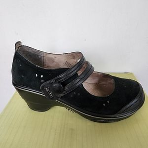 Jambu "Scarlet" Mary Jane clogs. Size 9, color Black,